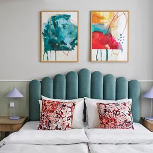 Medium Room